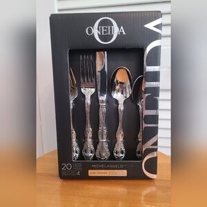 New Oneida Michelangelo Ultra Premium 18/10 Stainless Steel 20 Piece Set for 4